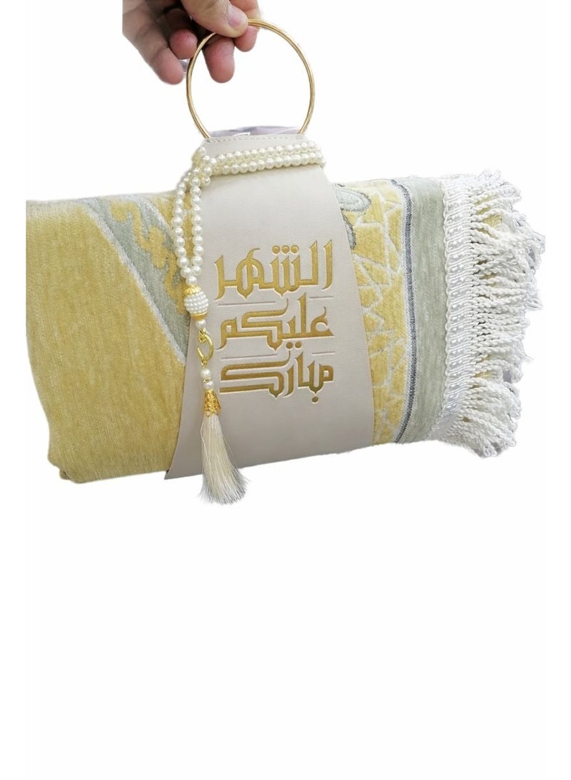 Prayer rug with prayer beads, Ramadan gift set, presented with a strap. May the month be blessed for you.